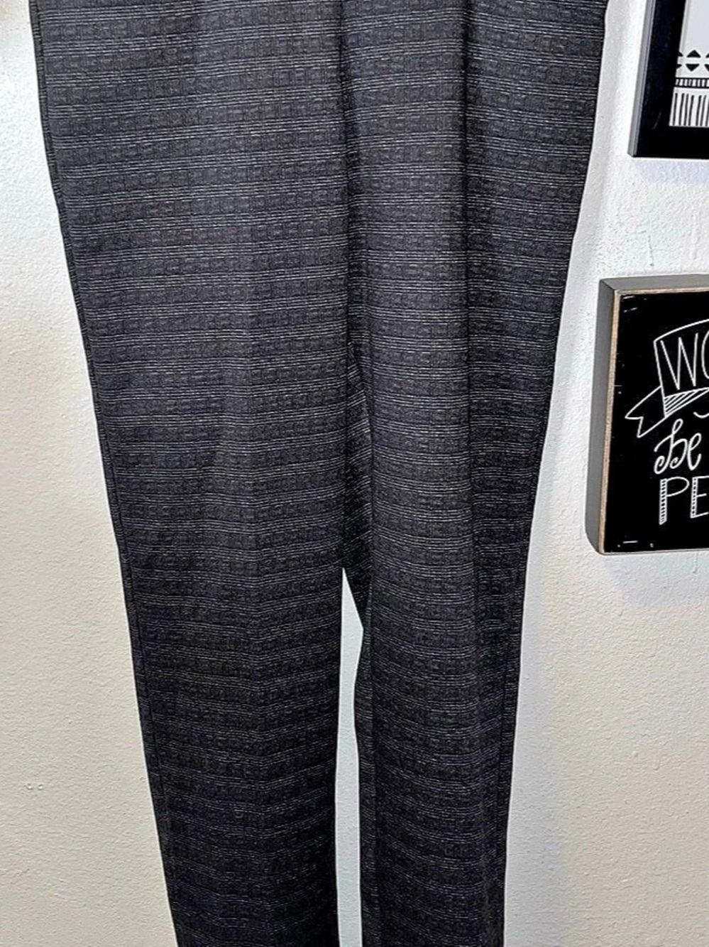 Plaid skinny pants in Gray Size Small Like New